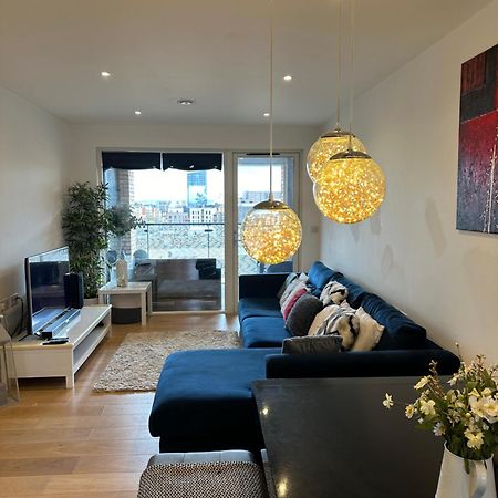 Luxury 3 Bedroom Flat In Stratford, 런던 외부 사진
