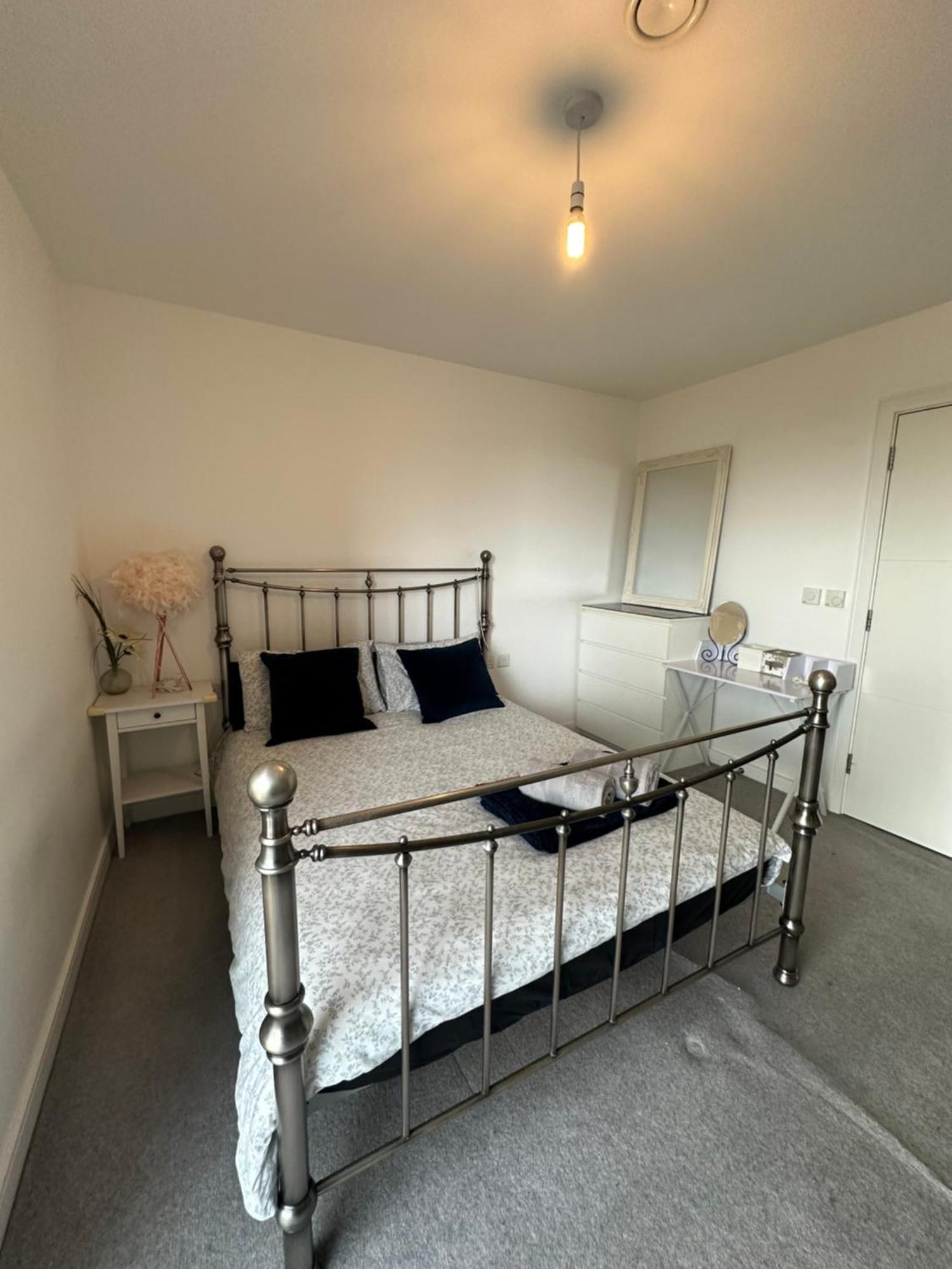 Luxury 3 Bedroom Flat In Stratford, 런던 외부 사진