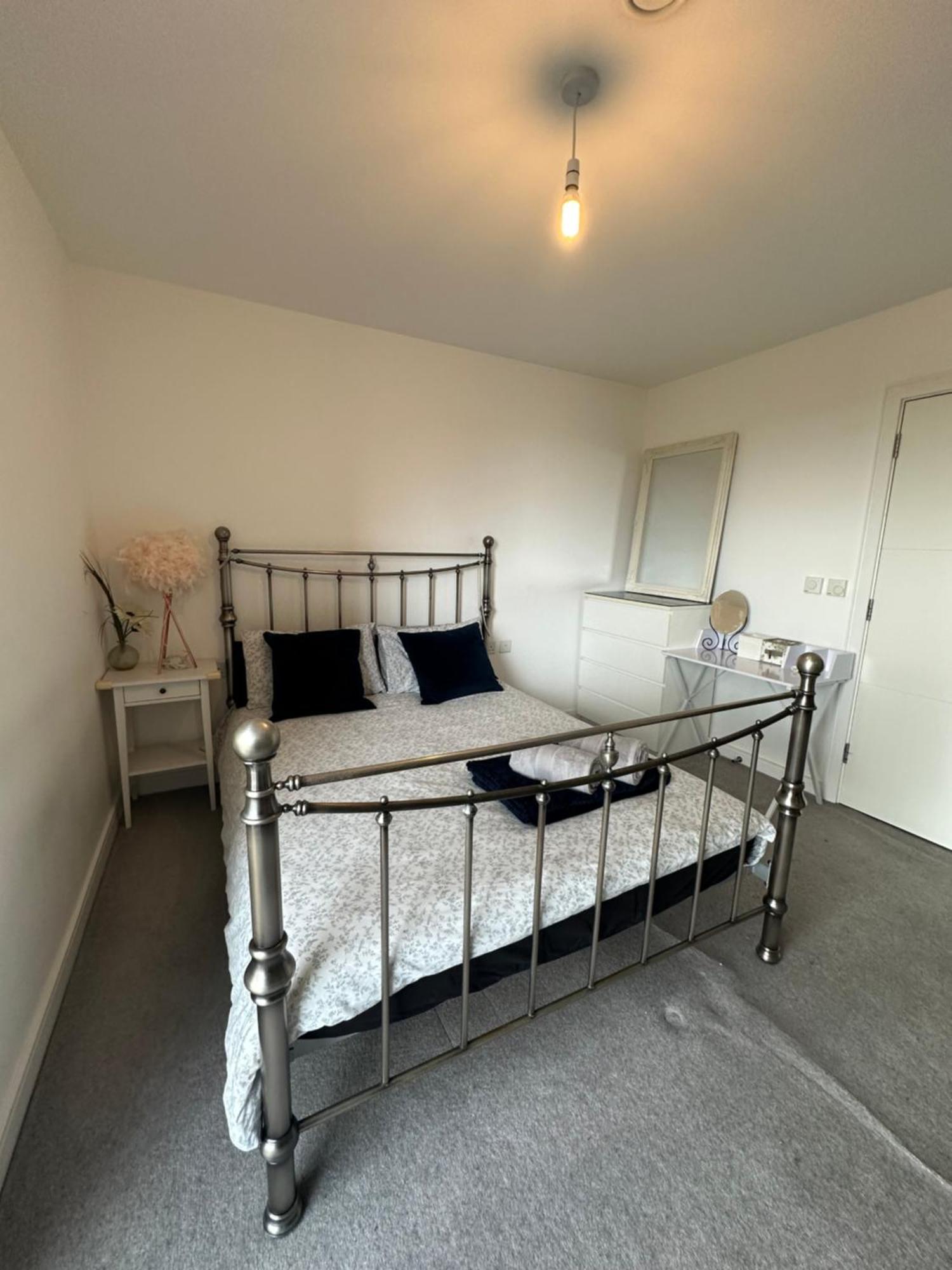 Luxury 3 Bedroom Flat In Stratford, 런던 외부 사진