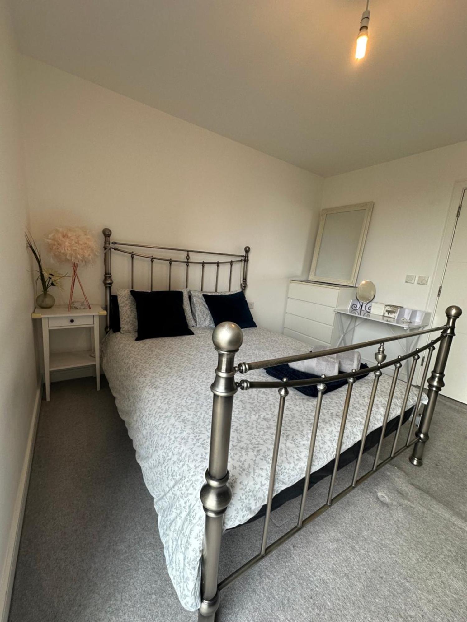 Luxury 3 Bedroom Flat In Stratford, 런던 외부 사진