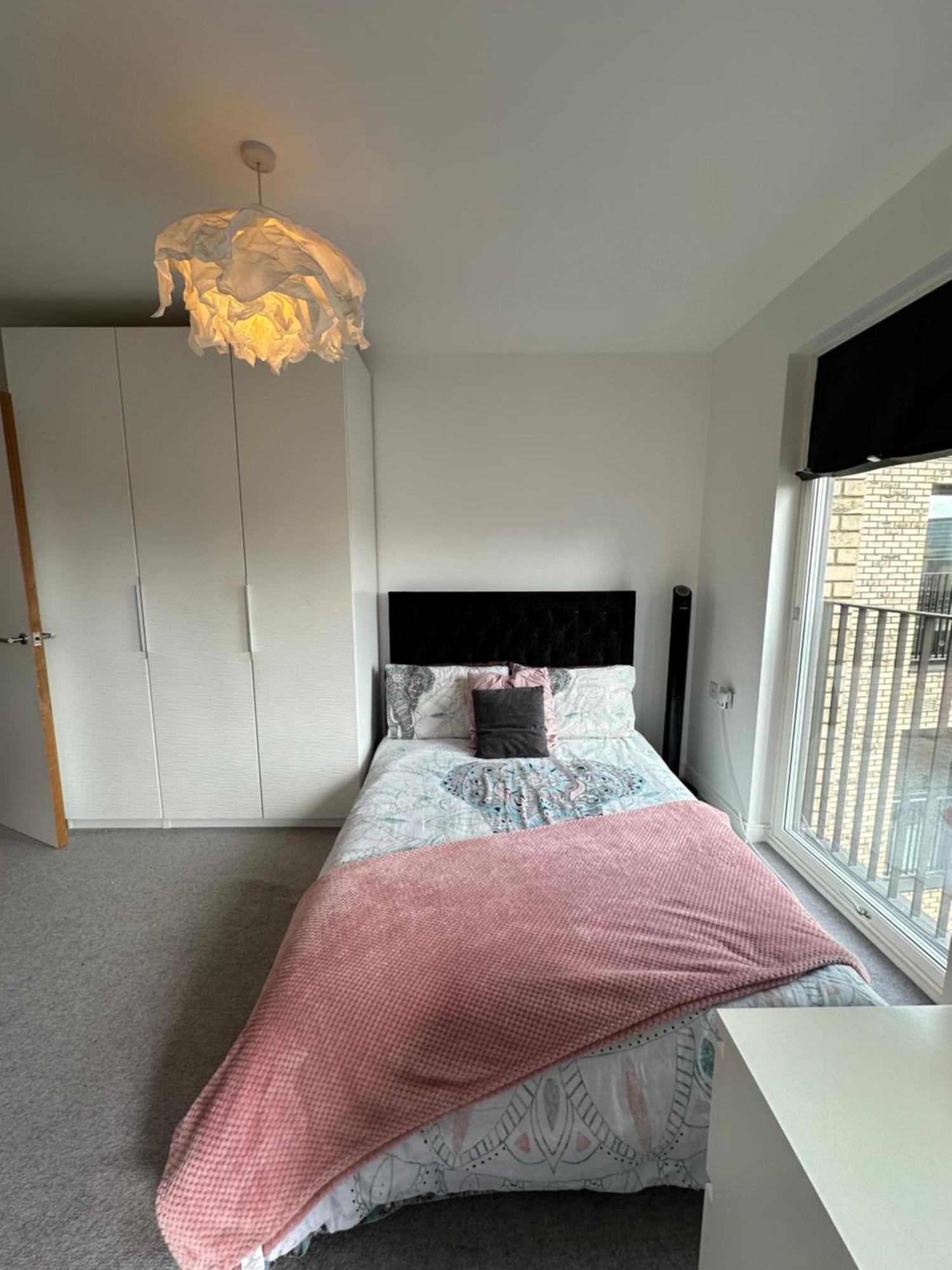 Luxury 3 Bedroom Flat In Stratford, 런던 외부 사진