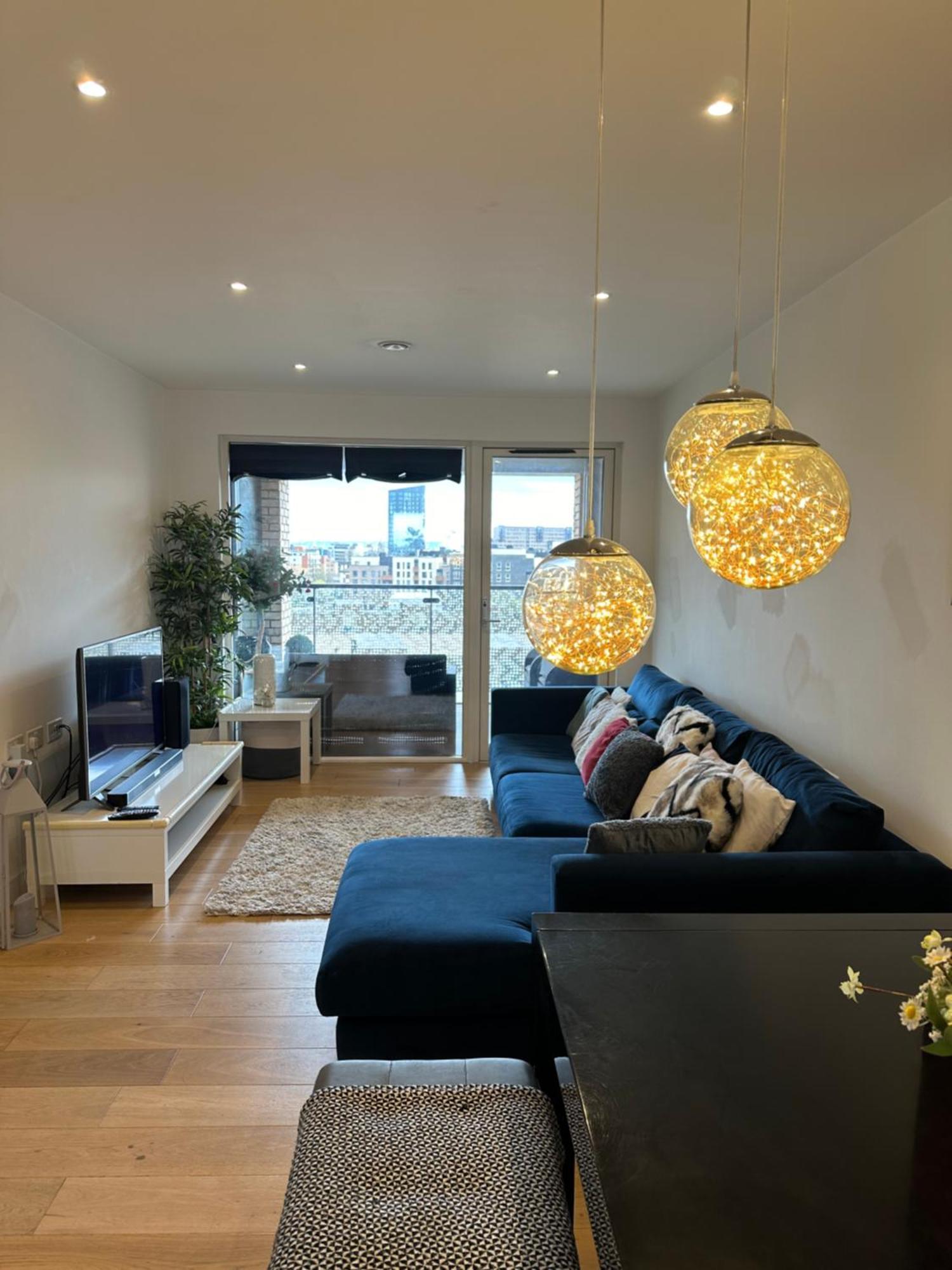 Luxury 3 Bedroom Flat In Stratford, 런던 외부 사진