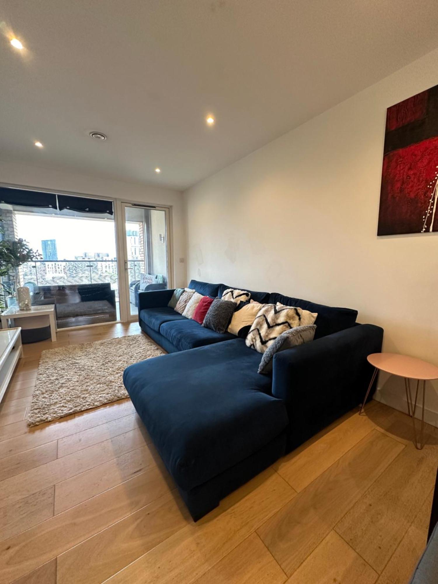 Luxury 3 Bedroom Flat In Stratford, 런던 외부 사진