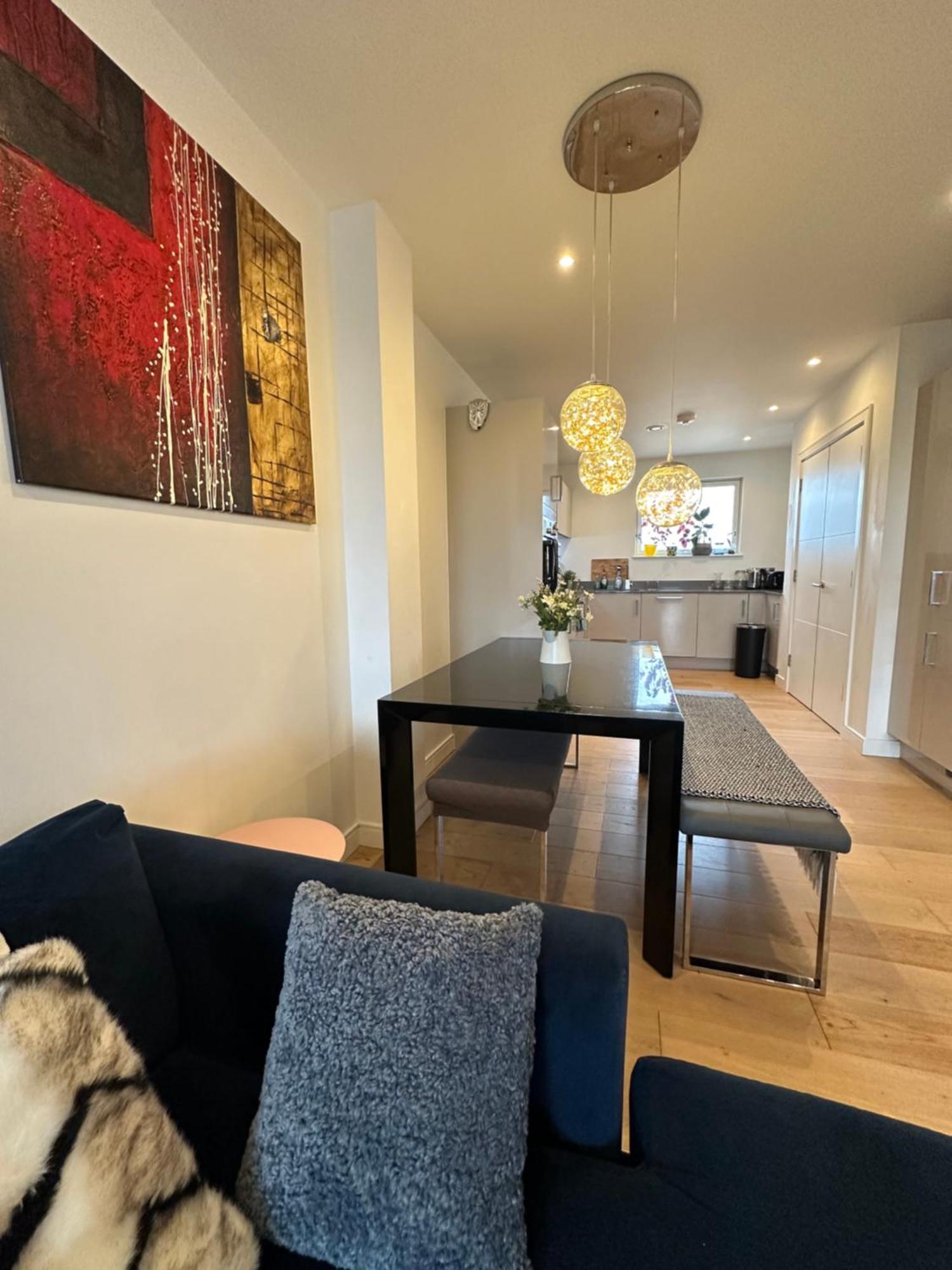 Luxury 3 Bedroom Flat In Stratford, 런던 외부 사진