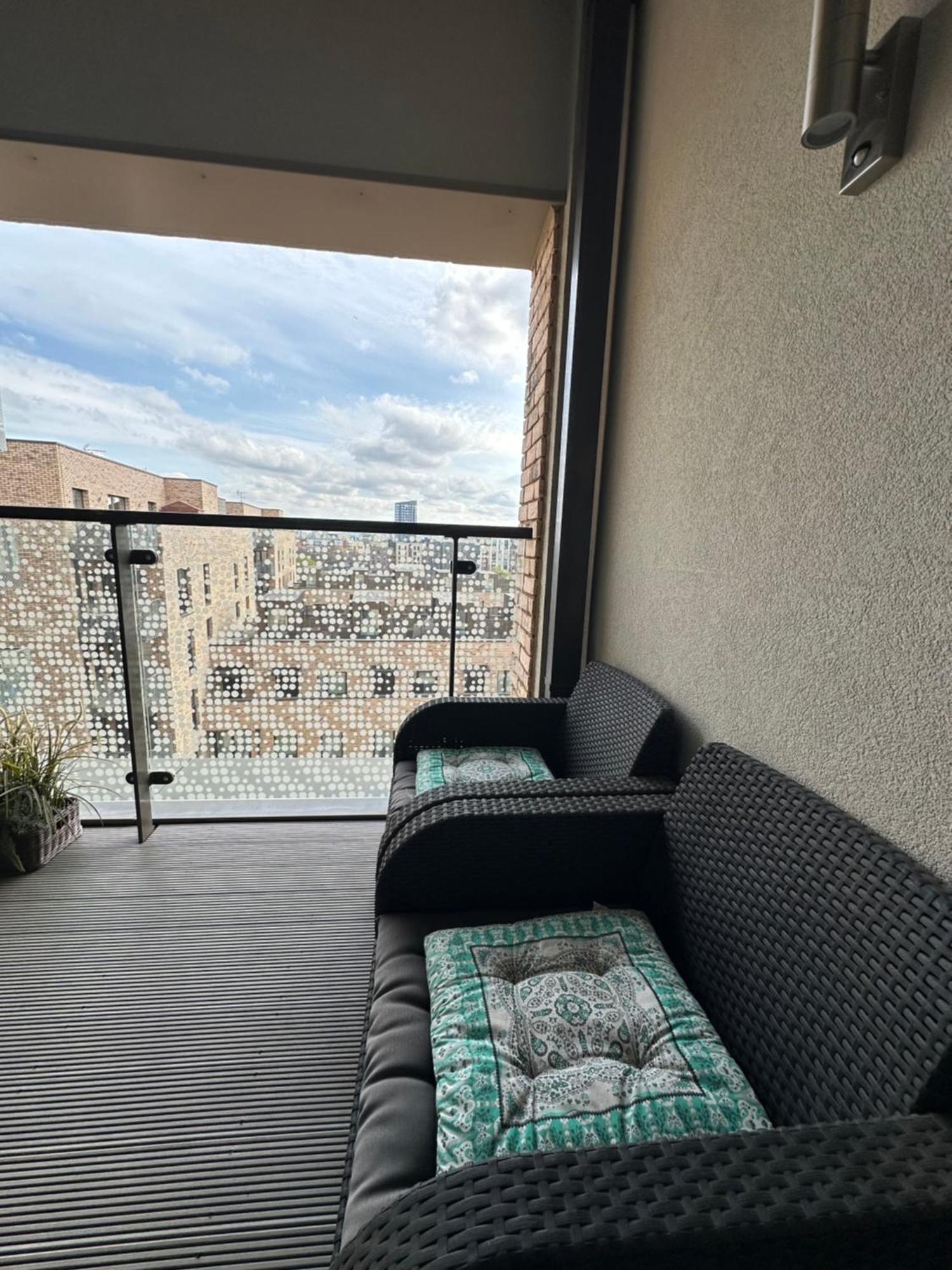 Luxury 3 Bedroom Flat In Stratford, 런던 외부 사진