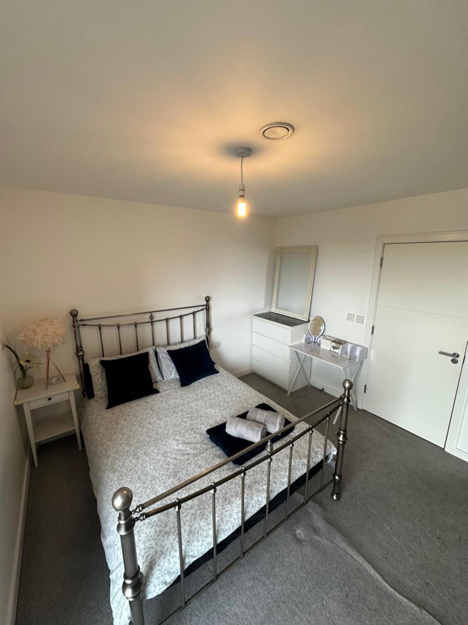 Luxury 3 Bedroom Flat In Stratford, 런던 외부 사진