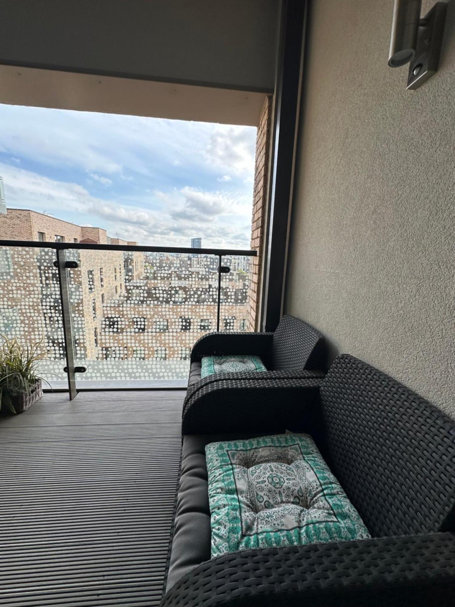 Luxury 3 Bedroom Flat In Stratford, 런던 외부 사진